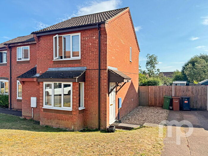 2 Bedroom Semi-Detached House For Sale In Sawmill Close, Wymondham, NR18