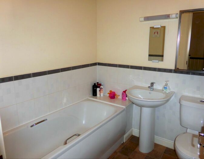 4 Bedroom Semi-Detached House To Rent In Cappards Road, Bishop Sutton, Bristol, BS39