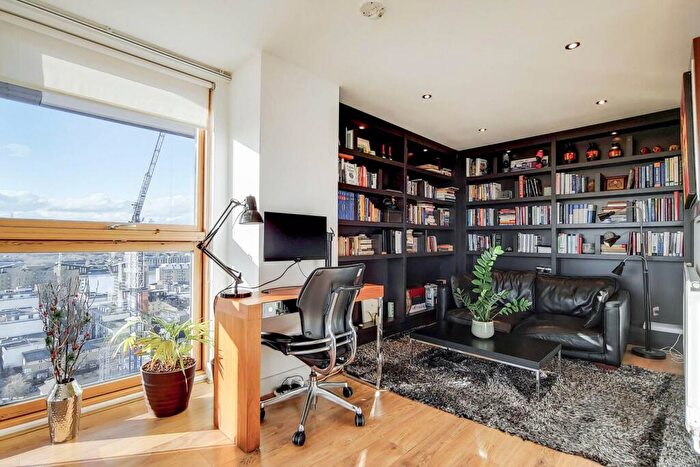 2 Bedroom Flat To Rent In Phoenix Heights West, Canary Wharf, London, E14