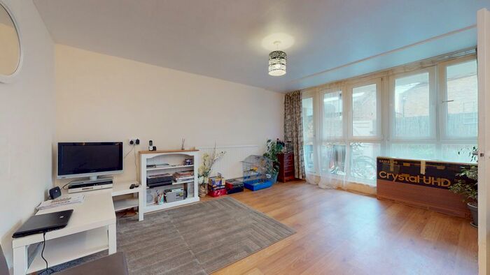 1 Bedroom Flat To Rent In Woodvale Walk, London, SE27