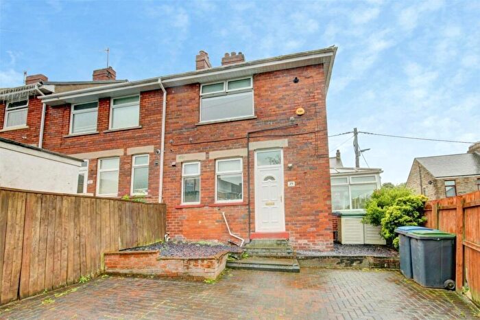 3 Bedroom End Of Terrace House For Sale In North View, Blackhill, Consett, DH8