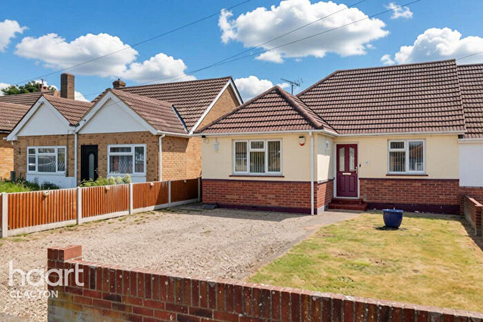 2 Bedroom Semi-Detached Bungalow For Sale In Jubilee Avenue, Clacton-On-Sea, CO16