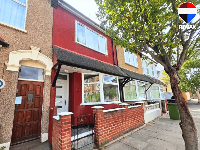 4 Bedroom Terraced House To Rent In Chester Road, London, E16