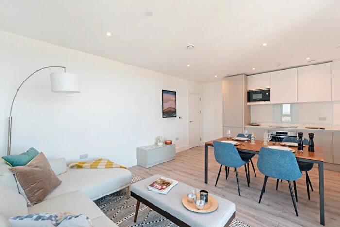 2 Bedroom Apartment To Rent In Goodhall Street, London, NW10