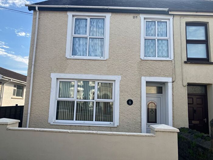 3 Bedroom Property To Rent In North Road, Whitland, Carmarthenshire, SA34