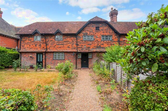 1 Bedroom Apartment To Rent In London Road, Handcross, Haywards Heath, West Sussex, RH17