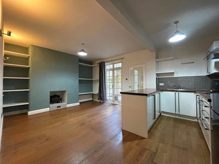 1 Bedroom Flat To Rent In Upper Rock Gardens, Brighton, BN2