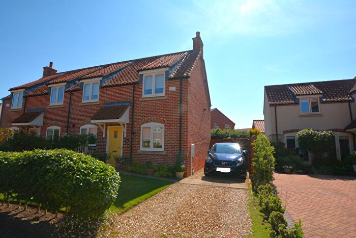 2 Bedroom Semi-Detached House For Sale In Manor Orchard, Bassingham, Lincoln, LN5