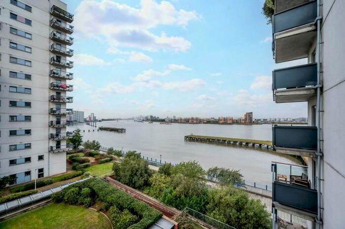 2 Bedroom Flat To Rent In Erebus Drive, Woolwich, SE28