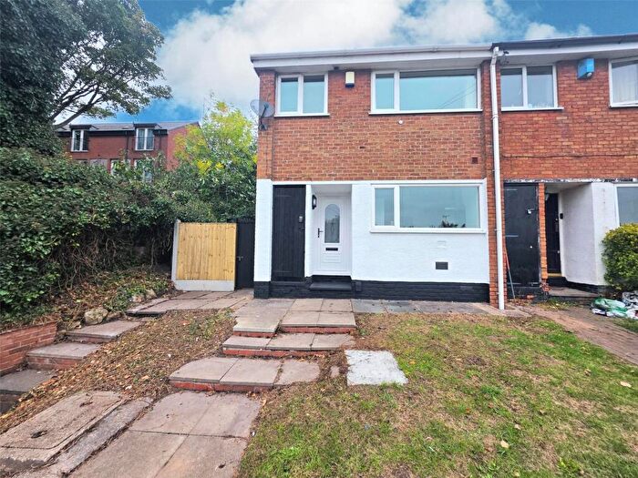 3 Bedroom End Of Terrace House To Rent In Middleton Gardens, Kings Norton, Birmingham, B30