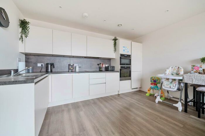 2 Bedroom Apartment To Rent In Moorhen Drive, West Hendon, NW9
