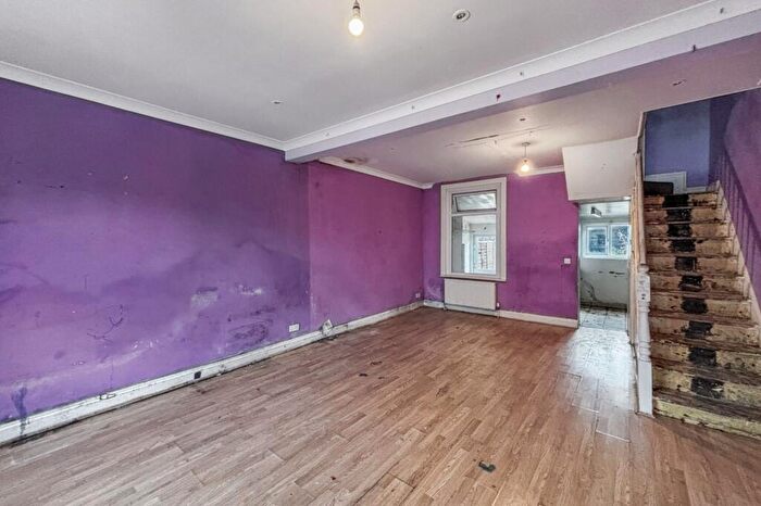3 Bedroom End Of Terrace House For Sale In Cavendish Road, Edmonton, London, N18