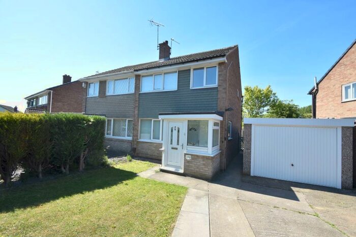 3 Bedroom Semi-Detached House To Rent In Fairburn Drive, Garforth, LS25