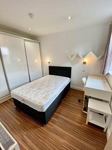 7 Bedroom Semi-detached House To Rent In Monica Grove, Manchester, M19