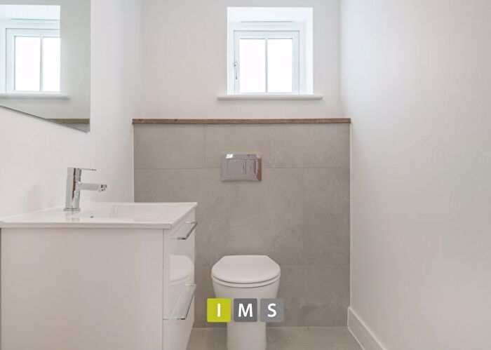 4 Bedroom Detached House For Sale In Station Road, Bletchingdon, Kidlington, OX5