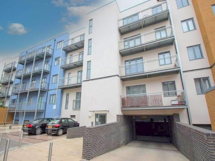 2 Bedroom Flat To Rent In Quayside Drive, Colchester, CO2