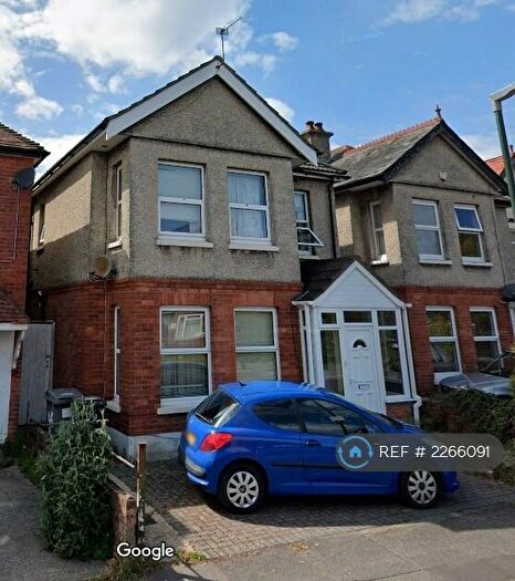 5 Bedroom Detached House To Rent In Bingham Road, Bournemouth, BH9