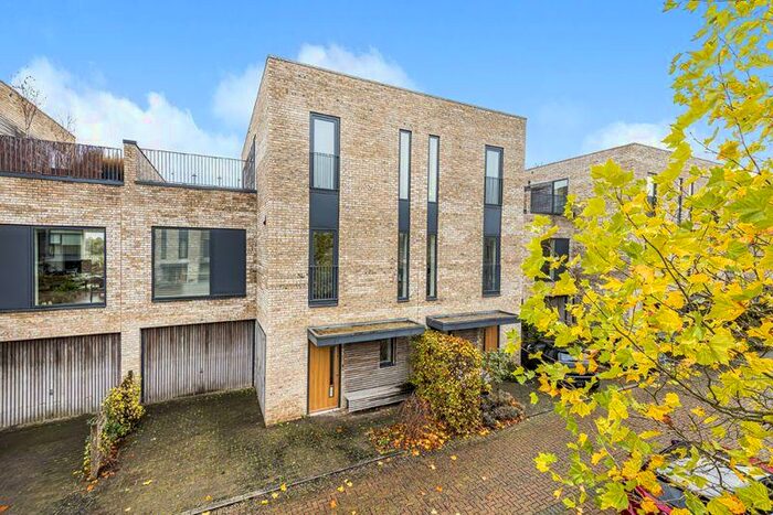 4 Bedroom Detached House To Rent In Kingfisher Gardens, Cambridge, CB2
