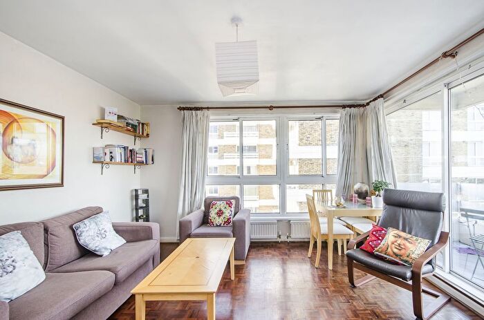 1 Bedroom Flat To Rent In Warwick Drive, London, SW15