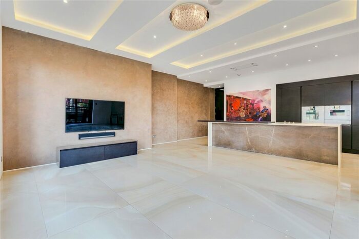 3 Bedroom Flat To Rent In Somerville Avenue, Barnes, London, SW13