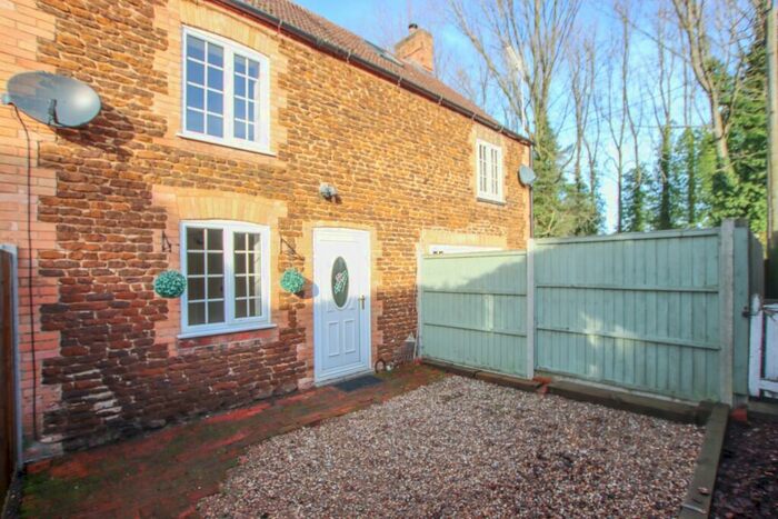2 Bedroom Cottage For Sale In Middleton, Kings Lynn, PE32