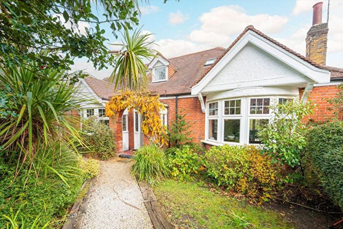 5 Bedroom Property To Rent In Twickenham Road, Teddington, TW11