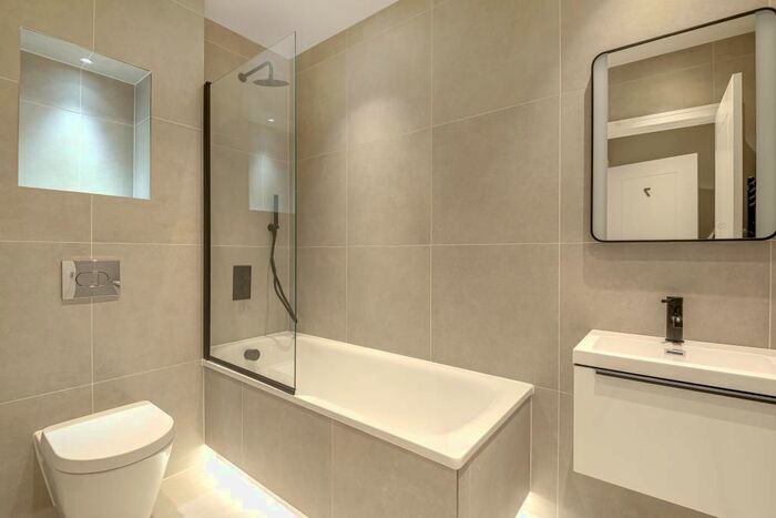 1 Bedroom Flat To Rent In Northbrook Street, Newbury, RG14