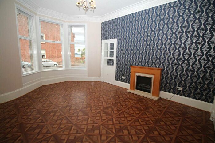 1 Bedroom Flat To Rent In Fox Street, Greenock, PA16