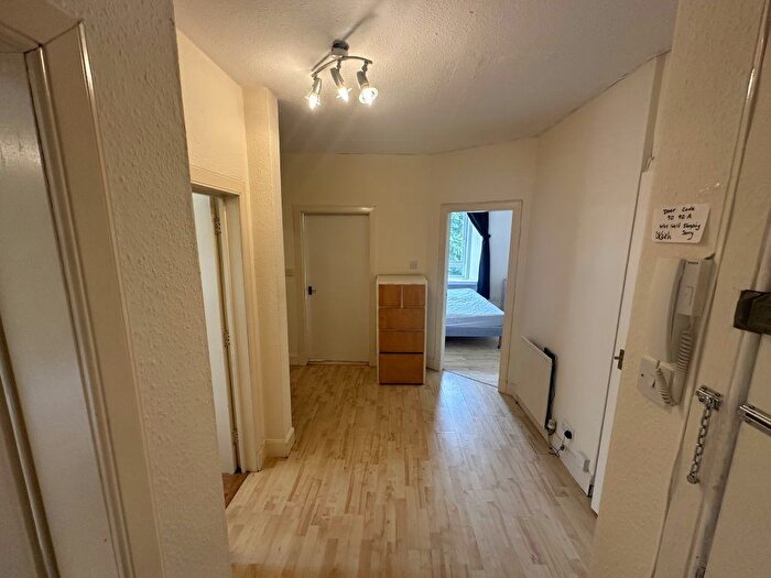 2 Bedroom Flat To Rent In Cleghorn Street, Dundee, DD2