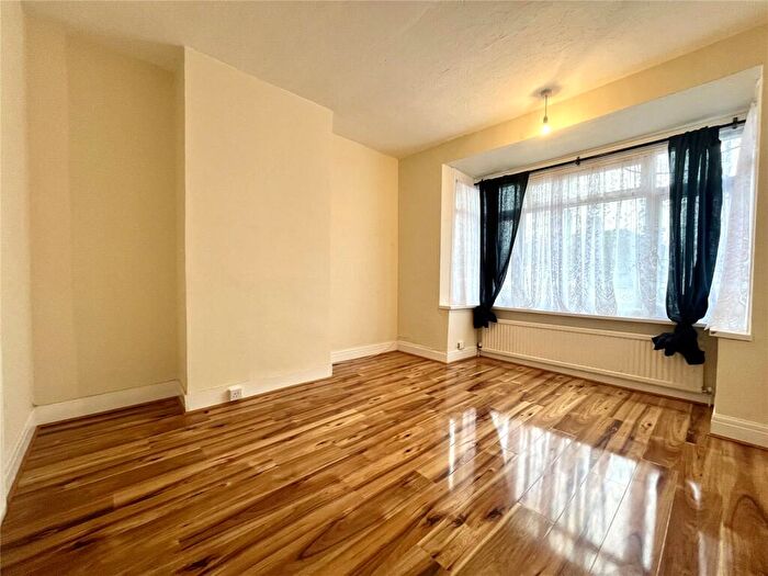 4 Bedroom Semi-Detached House To Rent In Canberra Road, Bexleyheath, Kent, DA7