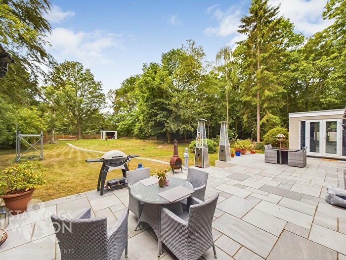 4 Bedroom Detached Bungalow For Sale In Yarmouth Road, Broome, Bungay, NR35