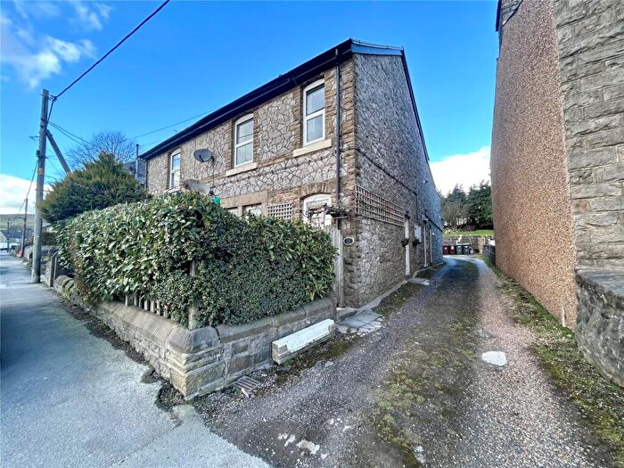 2 Bedroom Flat For Sale In Dale Road, Dove Holes, Buxton, Derbyshire, SK17