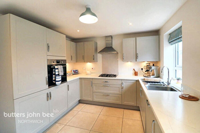 4 Bedroom Detached House For Sale In Medlock Street, Northwich, CW9