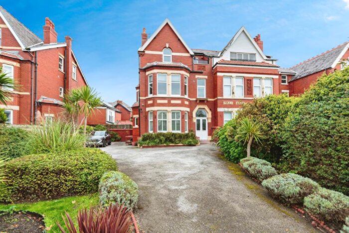1 Bedroom Flat For Sale In Clifton Drive South, Lytham St. Annes, Lancashire, FY8