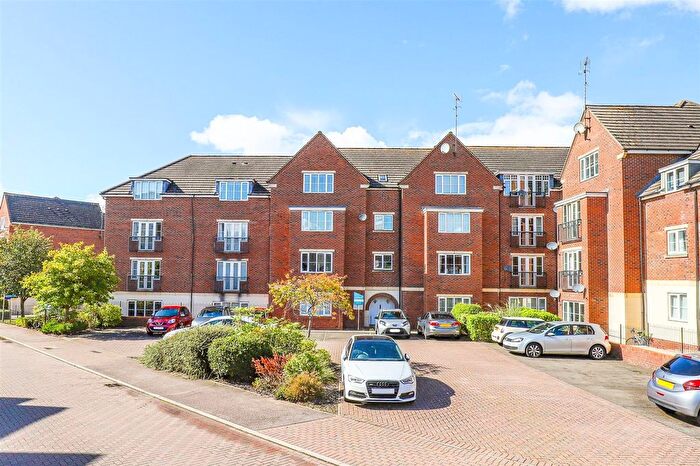 2 Bedroom Flat For Sale In Edison Way, Arnold, NG5