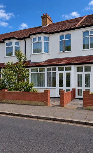 2 Bedroom Flat To Rent In Ladysmith Road, London, N17