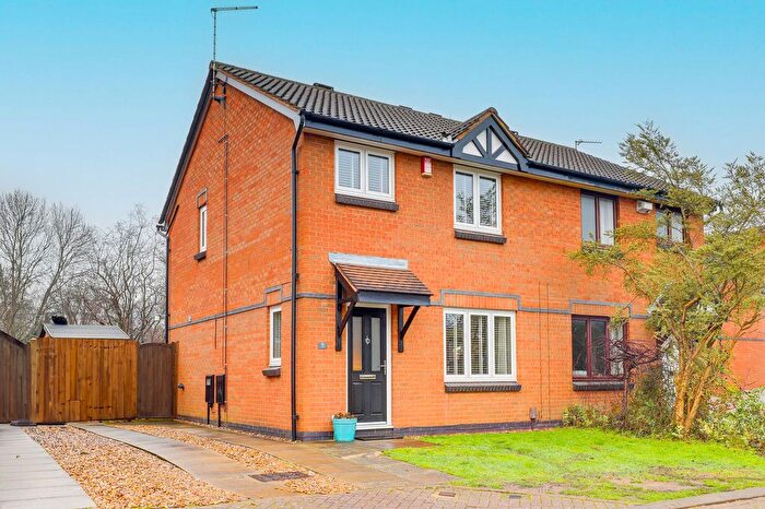 3 Bedroom Semi-Detached House For Sale In Christopher Close, Nottingham, NG8