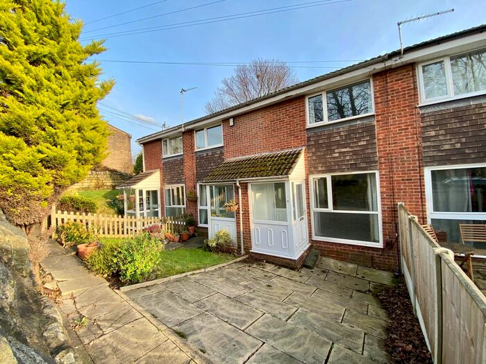 2 Bedroom Property To Rent In Back Lane, Horsforth, Leeds, LS18