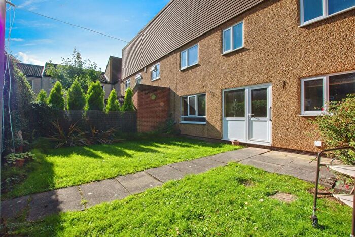 3 Bedroom End Of Terrace House For Sale In Dyce Close, Nottingham, NG6