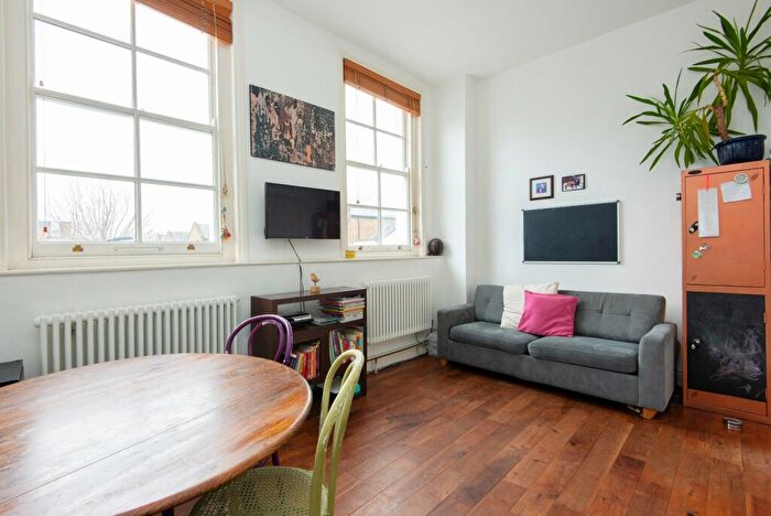 2 Bedroom Apartment To Rent In Balcorne Street, South Hackney, London, E9