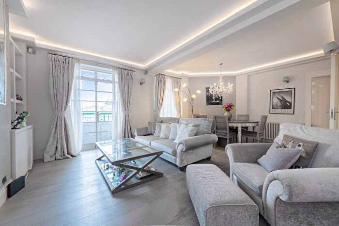 2 Bedroom Flat To Rent In Gloucester Place, London, NW1