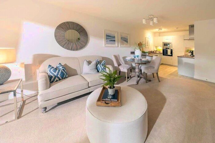 2 Bedroom Flat For Sale In Fairfield Road, Broadstairs, Kent, CT10