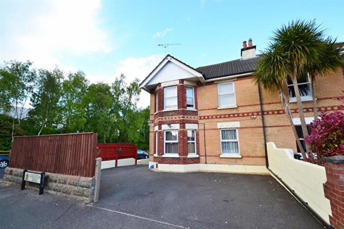 2 Bedroom Flat To Rent In Branksome, BH12