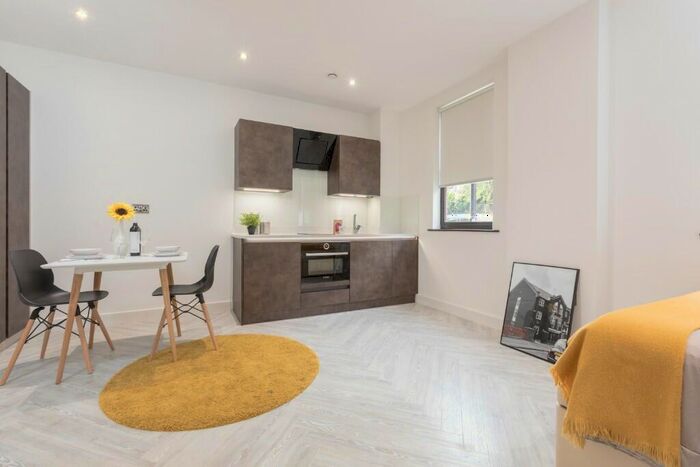 Apartment To Rent In Artillery House, Studio Apartment, M3