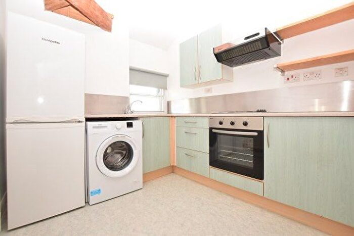 2 Bedroom Flat To Rent In Fornham Street, Sheffield, S2