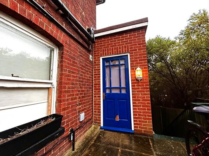 Studio To Rent In Farnham Road, Guildford, GU2