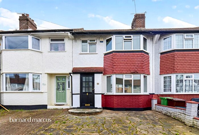 3 Bedroom Terraced House For Sale In Buckland Way, Worcester Park, KT4