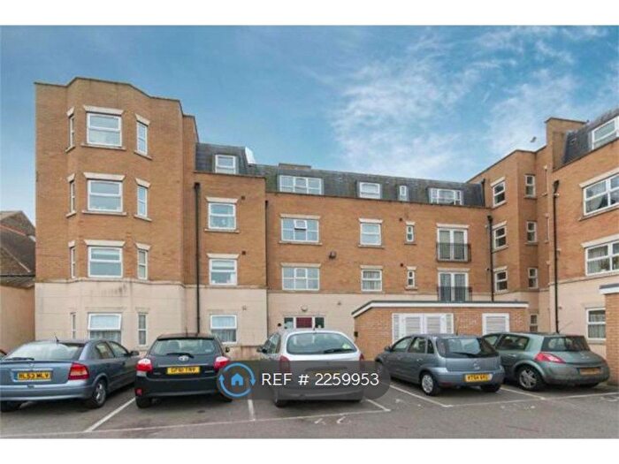 2 Bedroom Flat To Rent In Turner Heights, Margate, CT9