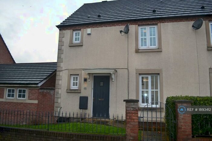 3 Bedroom Semi-Detached House To Rent In Church Street, Westhoughton, Bolton, BL5