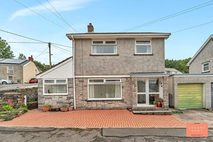 3 Bedroom Detached House For Sale In Lydwood Close, Machen, CF83